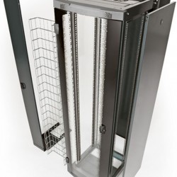 LEGRAND LCS2 33U 600 X 600