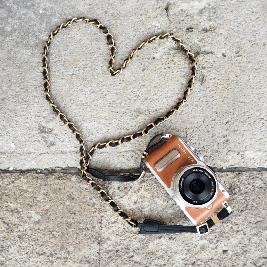 Olympus PEN  Leather Strap Holy Goldie